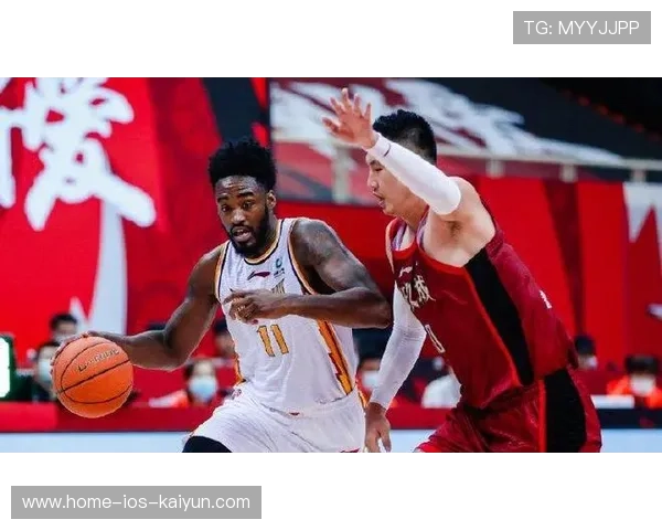 CBA北京末节快攻连环打出高潮,分差被瞬间压缩